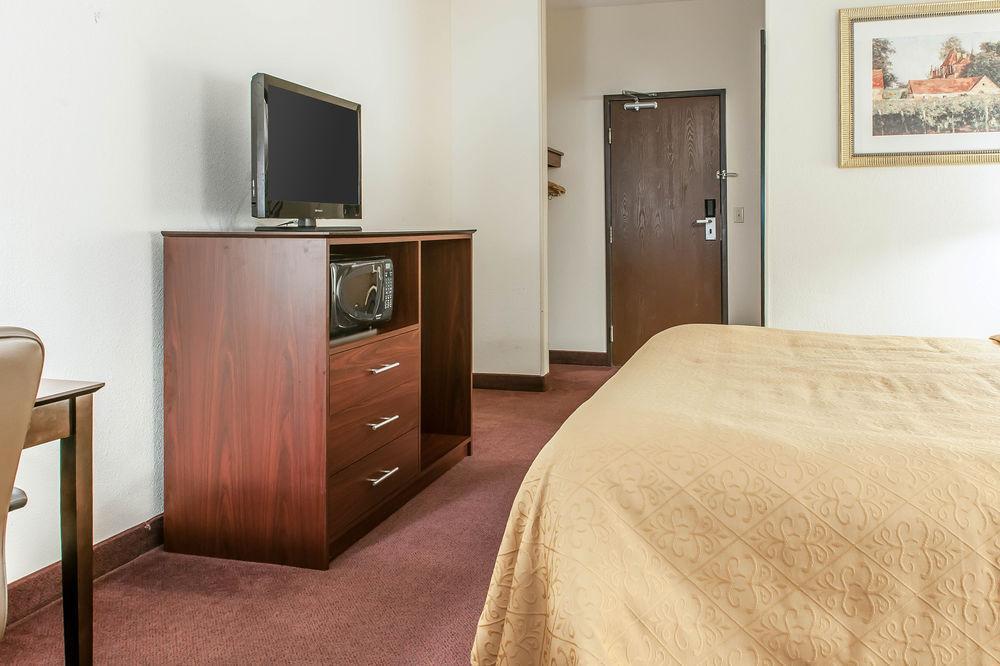 Quality Inn & Suites Danville Esterno foto