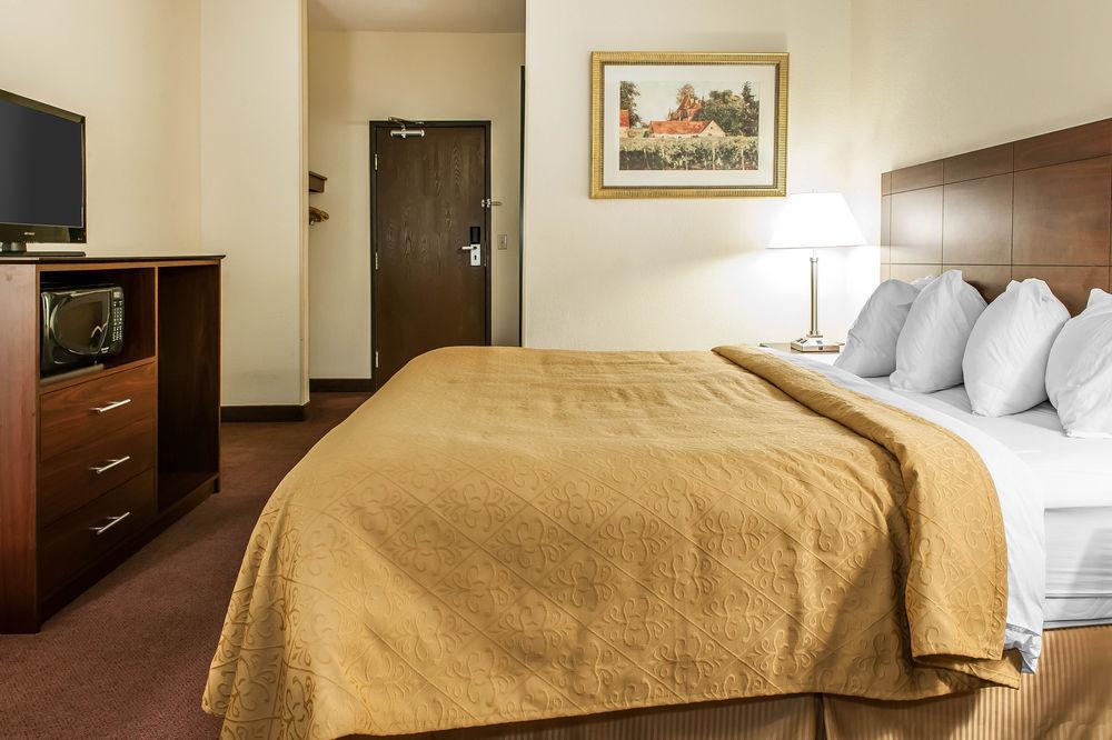 Quality Inn & Suites Danville Esterno foto