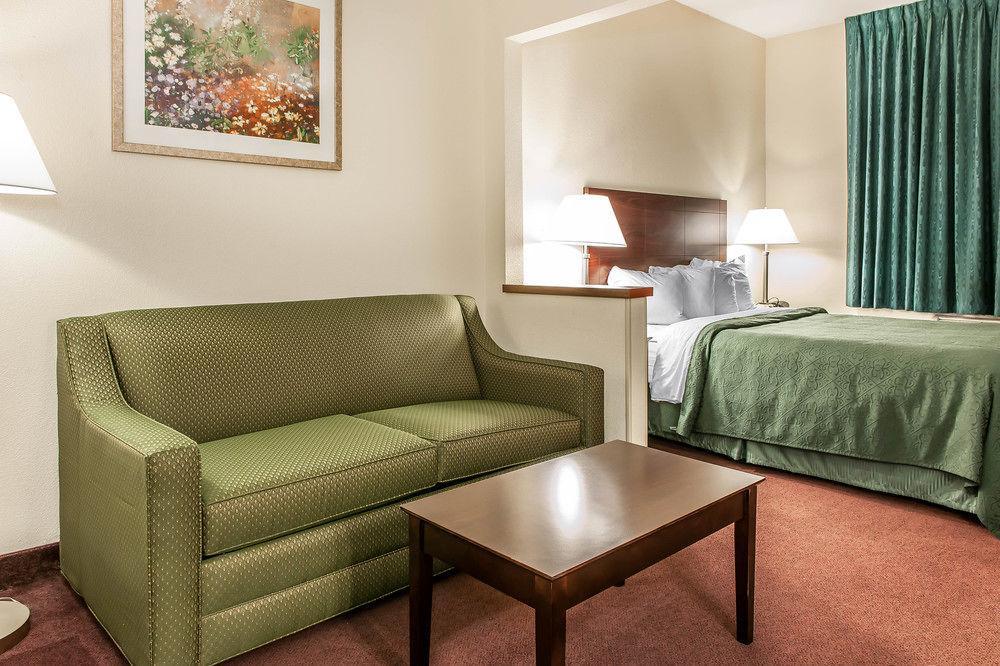 Quality Inn & Suites Danville Esterno foto