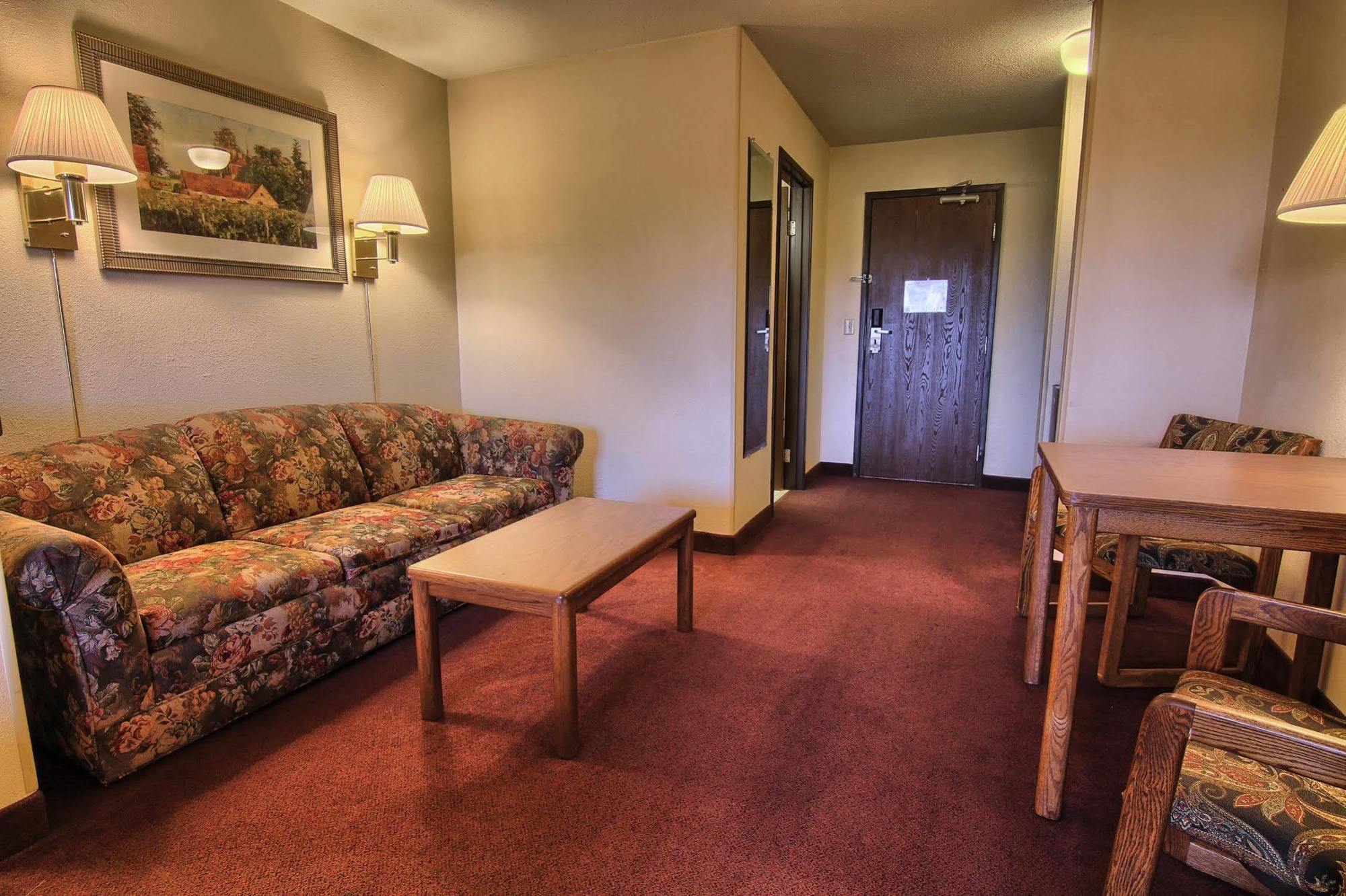 Quality Inn & Suites Danville Esterno foto